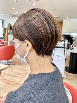 レクタ(recta) 20代３０代耳かけコンパクトダークアッシュハイライトショート