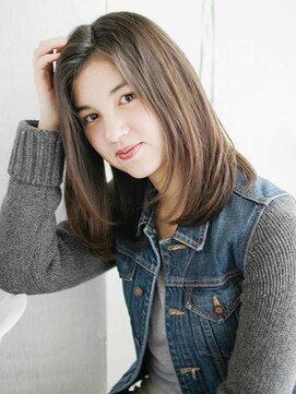 ヘアメイク ナル(hair make nalu) かきあげ前髪のストレートスタイル