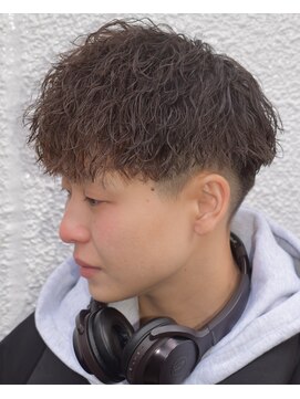 フリーク バーバーショップ 都島店(FREAK BARBER SHOP) 王道縦落ちツイストスパイラルパーマモテマッシュ