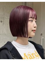 ソル ジングウマエ(SOL JINGUMAE) タッセルボブ切りっぱなしボブベージュカラー顔周りレイヤーボブ