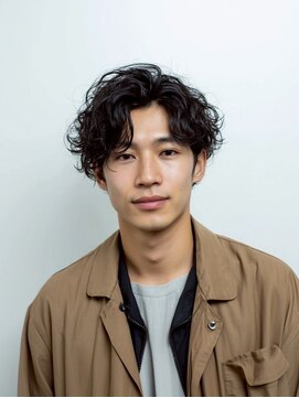 e.m.a プレミアムビューティーサロン 栄駅店(e.m.a PREMIUM BEAUTY SALON) センターパート/韓国マッシュ/スペインカール