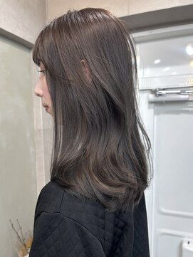 ファビ 渋谷(Fab) 渋谷/ミディアムレイヤー／グレージュ/イルミナカラー