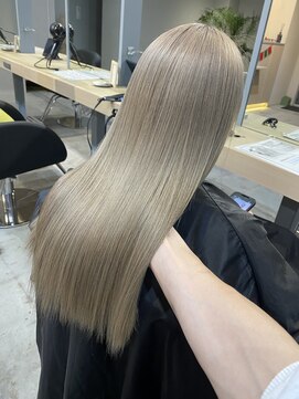 リア 布施店(Lia) グレージュ