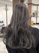 ルイ(ROUIS produced by LUCK 津田沼)&nbsp;白髪ぼかしハイライト/白髪ぼかし/コントラストハイライト