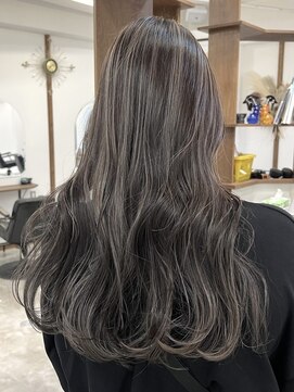 ルイ(ROUIS produced by LUCK 津田沼) 白髪ぼかしハイライト/白髪ぼかし/コントラストハイライト