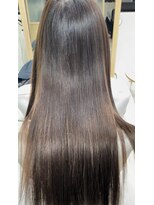 アム 表参道(am) 小顔薄めバンググレージュレイヤーロング前髪パーマ黒髪