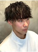 ツイスパ ツーブロックマッシュ束感ショート20代 黒髪