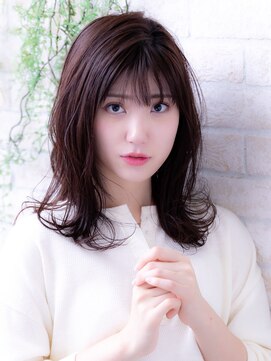 エルデ ナインズ ヘアー スタンド 川口店(elde 9's HAIR STAND) ピンクベージュorインナーグレージュの短めバング大人ヘア