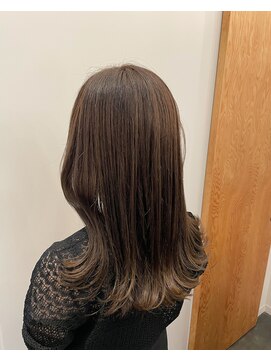 リリアーナ(LILIANA) 【LILIANA】やわらかいカラーとくびれミディ