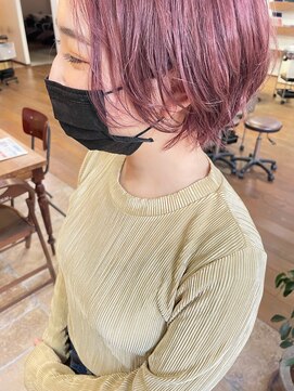 ヘアー アイス カンナ(HAIR ICI Canna) カシスピンクのショートヘア