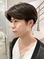 ロイ 南青山 表参道(ROI)&nbsp;黒髪ニュアンスパーマセンターパートスパイラルパーマショート