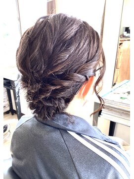 コア フィール ア デイ(COIFFURE A DAY) 【見附今町M3D髪質改善】