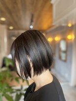 ブルータス(BRUTUS)&nbsp;縮毛している髪でも内まきに収まるボブ