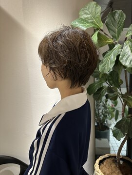 ロンドウェグ(RONND weg) ルーズなショートパーマ