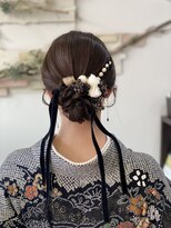 ヘアセットサロンエッジ(Edge) 卒業式にシンプルな編み込みシニヨン