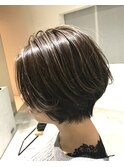 ショートボブ×ハイライト