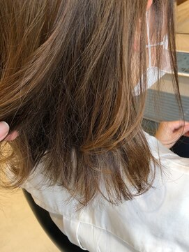 シアアオヤマ 表参道青山(SHEA aoyama) 切りっぱなし×カーキベージュSHEA.aoyama【表参道】【白髪染め