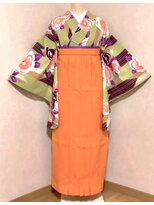 きものサロンティファニー&nbsp;袴と着物　椿と矢羽柄