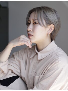 ルートヴィッヒ(Ludwig) シルバーアッシュ クールショート