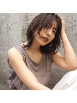 アトリエ フェム(atelier.fem) 抜け感のあるナチュラルミディアム