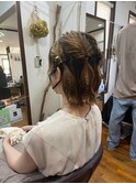 20代30代ミディアムヘアハーフアップスタイル