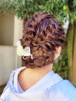 大切な日はプロの技でより華やかに♪結婚式・イベントなど、特別な日のヘアセットはプロの手で彩ります☆