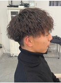 強め縦落ちツイストスパイラルパーマ　刈り上げマッシュ
