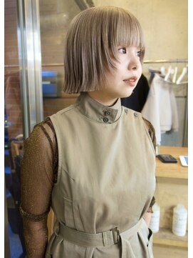 イェン(Yen.) シアーベージュ/ケアブリーチ/ボブ/ハッシュカット