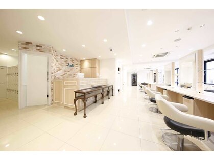 アッシュ 町田駅前通り店(Ash)の写真