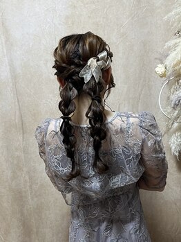 聖の華の写真/【早朝ヘアＯＫ】7時・8時・9時がお得☆お呼ばれヘアも金山駅近で便利☆髪飾りの購入やレンタルも可♪