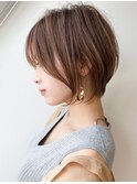 20代30代大人可愛い小顔ボブ前下がりショートハイライト