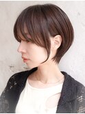 大人可愛い20代30代40代黒髪前下がりひし形小顔ボブ丸みショート