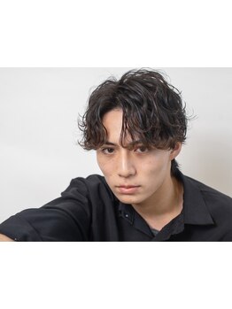 ナチュラルな毛流れスタイルで、メンズの魅力をUP！お手頃価格でも、技術はハイクオリティー。