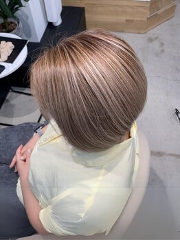 サンタフェ 曳馬店(Santa'Fe)の写真/【白髪ぼかしカラー&髪質改善専門】毎月の白髪染めをやめたい方!通うたび若々しい綺麗な髪へと導きます♪
