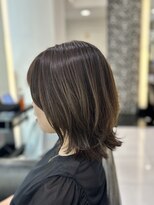 エアー 銀座タワー(AIR)&nbsp;ミディアム　外ハネ　オリーブカラー　藤本麻衣