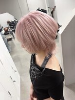 リグ 横浜(Lig.) ホワイトピンクヘアーブリーチダブルカラーレイヤーウルフ横浜駅