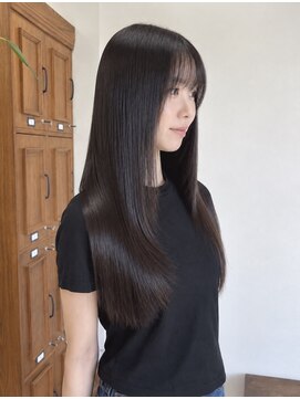 ダーツ(darts) suzuka 自然なストレート×レイヤーカットで扱いやすい髪へ