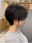 30・40代ママ世代に人気！オイルをつけただけの収まる襟足