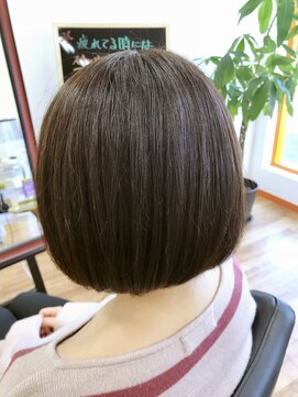 ヘアーデザイン アフール(hair design Ath ru) 前下がりショートボブ