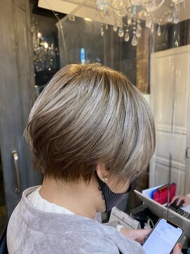 ビランチェ 池袋(bilancia) ハイライト/ダブルカラー/ケアブリーチ【池袋/池袋東口】