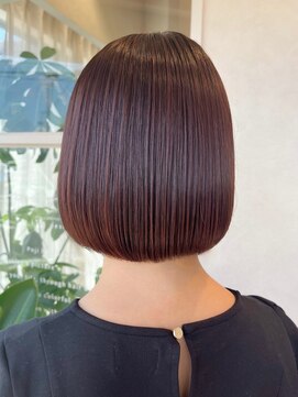 ポジ(poji) [韓国ヘア/顔まわりカット/ボブ/韓国メイク/レッドブラウン]