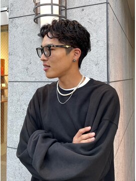 ニール シトロン 名古屋 伏見 丸の内(NEELU citron) 【Neeluscuro_take】渋め大人センターパートパーマ