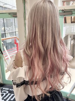 アジリ(agili)の写真/厳選した7つのメーカーを使い分け,お客様のなりたいを再現*トレンド～王道までカラーの経験豊富なアジリで!