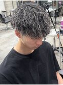 ツイストスパイラルパーマメッシュマッシュ刈り上げ眉毛