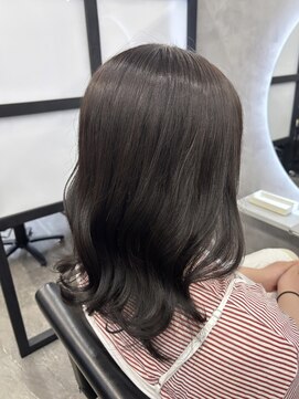 アイ(_i) 柔らかグレージュ