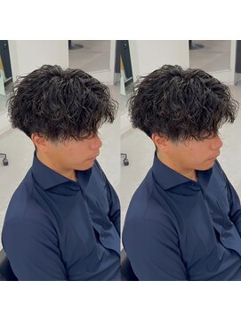 ブライト(BRIGHT) ツイストスパイラルパーマセンターパート