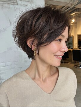 レリーノーブル 西宮北口(RelyNoble) 40代大人ショート×上品ツヤ髪[西宮北口/白髪ぼかし]