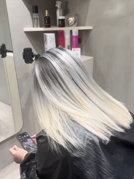 コスモス 町田(COSMOS) バレイヤージュ/ホワイトシルバー/シャドウルーツ