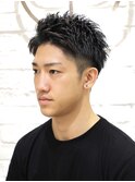 メンズツーブロック/カジュアル/黒髪アップバングスタイル