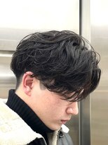 フィフスパーク(fifth PARK)&nbsp;渋谷センターパートフェザーパーマ毛流れパーマ色気メンズカット